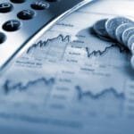 كيف تدير الأزمات المالية بذكاء؟ دليل الشركات الصغيرة والمتوسطة للنجاة والنمو