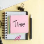 إدارة الوقت في بيئة العمل: تقنيات فعالة لزيادة الإنتاجية وتقليل التوتر