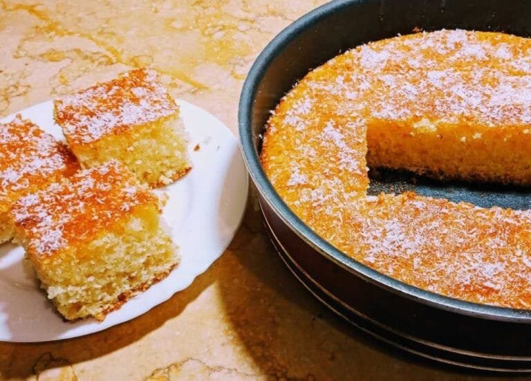 طريقة عمل البسبوسة الهشة في 10 دقائق