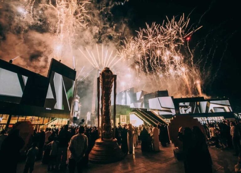 انطلقت فعاليات كأس العالم للألعاب الإلكترونية 2025 في الرياض، لتتحول المدينة إلى عاصمة عالمية للألعاب الإلكترونية والرياضات الرقمية