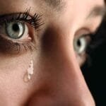 حلمت أن زوجي مات وانا ابكي عليه بحرقة للمتزوجه ودلالاتها