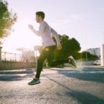 تفسير حلم الهروب والخوف من شخص مجهول