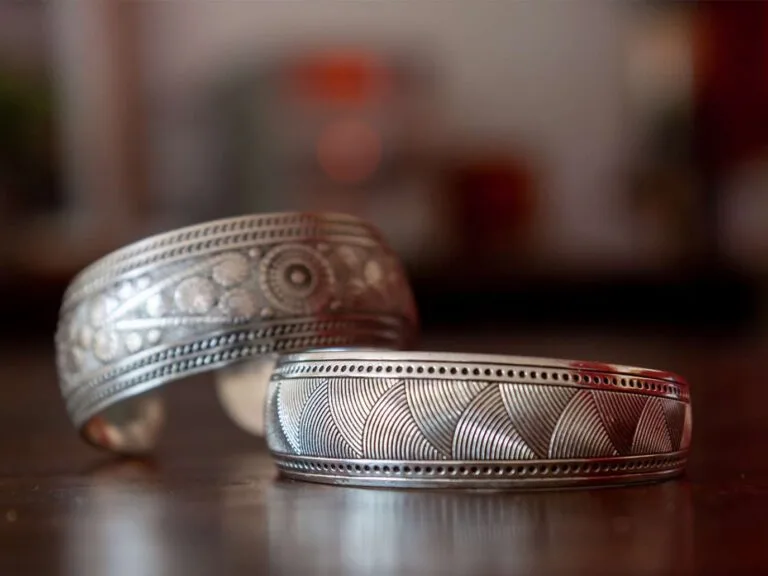 تفسير حلم رؤية الفضة في المنام